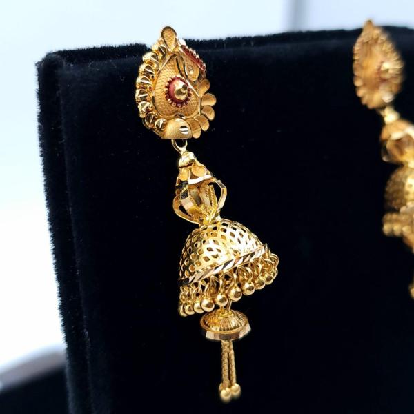 Gold jhumke