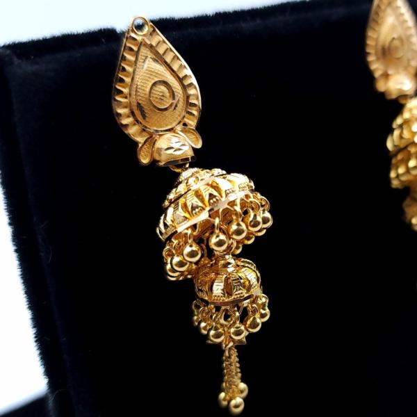 Gold jhumke (Copy)