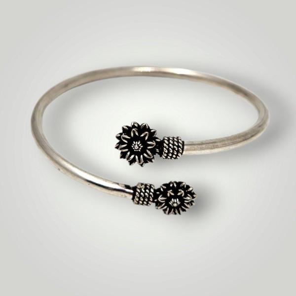 925 Sterling Silver Kara for Ladies with Flowers Design 