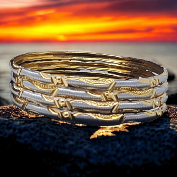 Beautiful Deign Gold Bangles