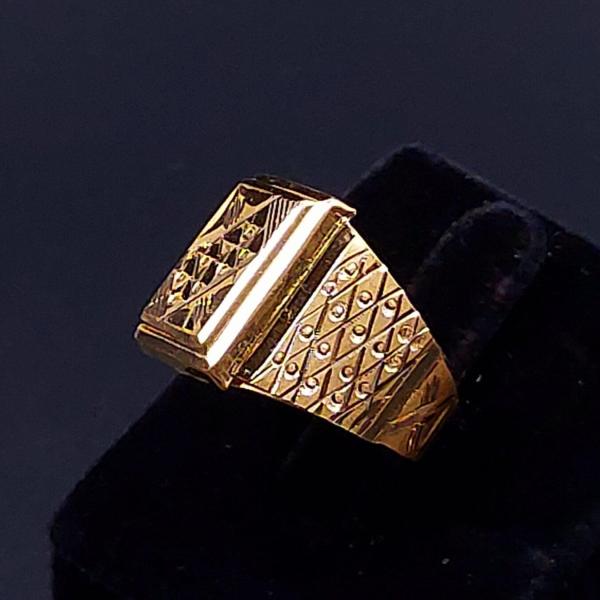 Gold Gents Ring