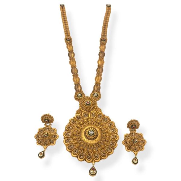 Adoreable Long Necklace Set With Beautiful Earrings