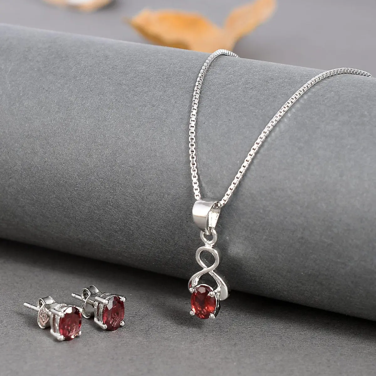 925 Sterling Silver Natural Garnet Gemstone Pendent Set for Women & Girls