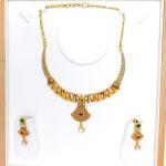 Radiant Hanging Kundan Set