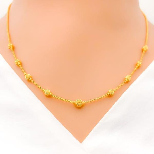 Sleek Gold Orb Chain 17"