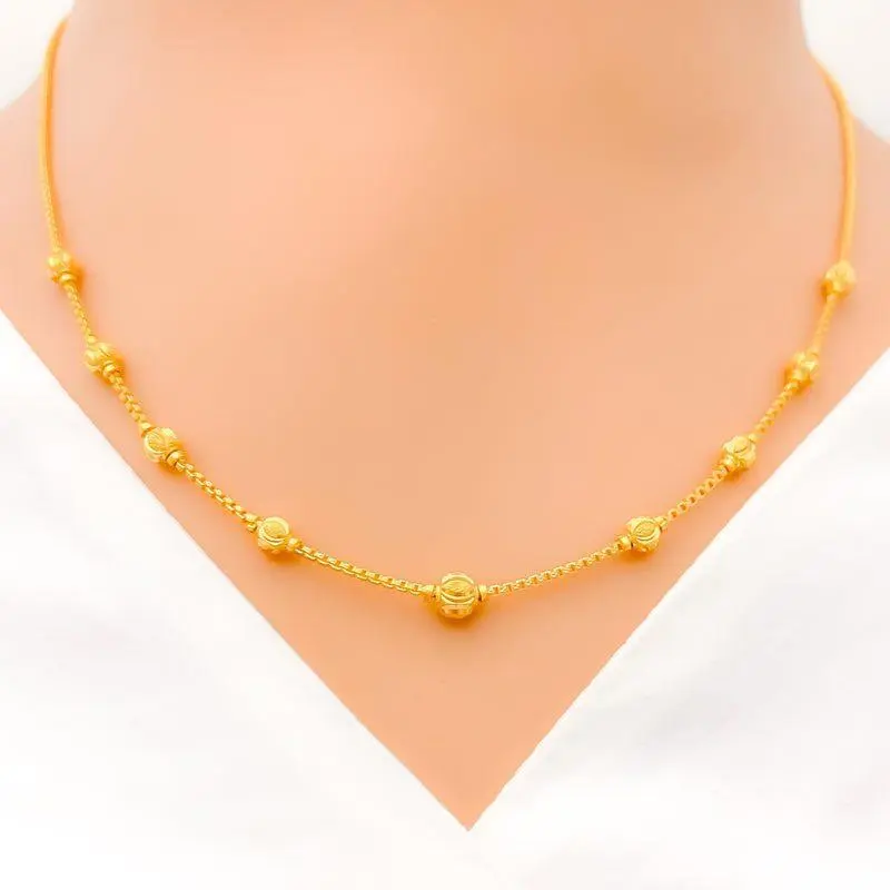 Sleek Gold Orb Chain 17"