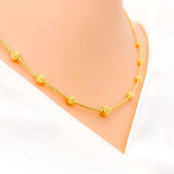 Sleek Gold Orb Chain 17"