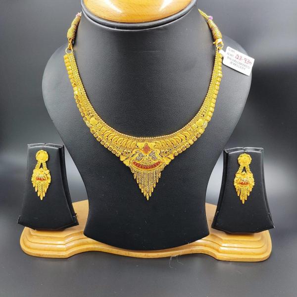 Antique Styled Gold Kundan Necklace Set