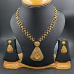 Antique Styled Beautiful Gold Necklace Set