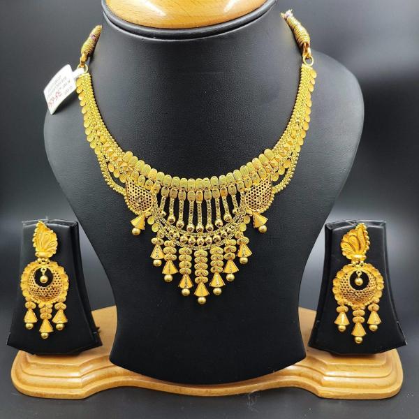 Traditional Gold Necklace Set with Fabulous Design