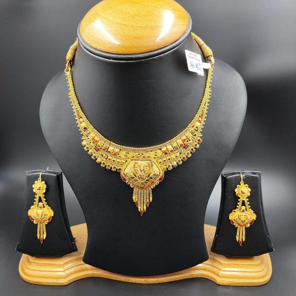 Beautiful Gold Antique Necklace Set