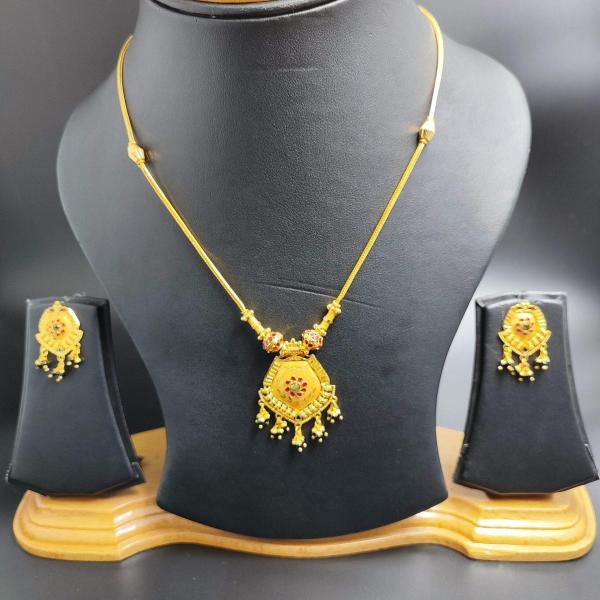 22 Karat Gold Antique Kitty Set