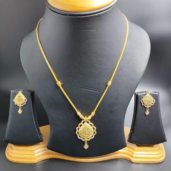 22 Karat Gold Kitty Set for Ladies