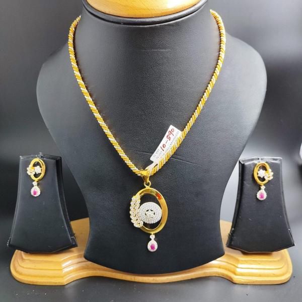 22 karat Beautiful Gold Pendant Set With Earrings