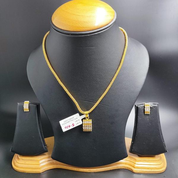 22 Karat Beautiful Gold Pendant Set With Earrings