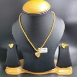 22 Karat GoldBeautiful Pendant Set With Earrings in 5grams