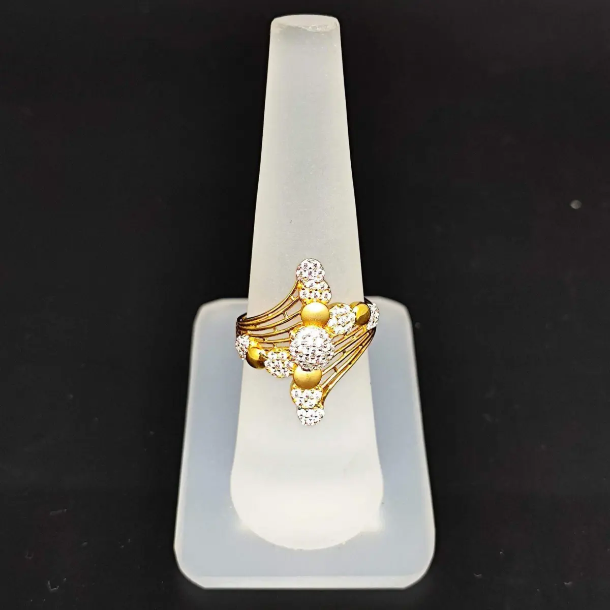 22 Karat Gold Ladies Ring Studded with Zerkons