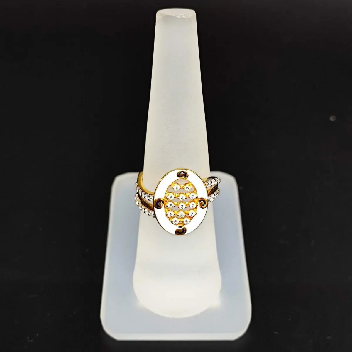 22 Karat Ladies Yellow Gold Oval Ring