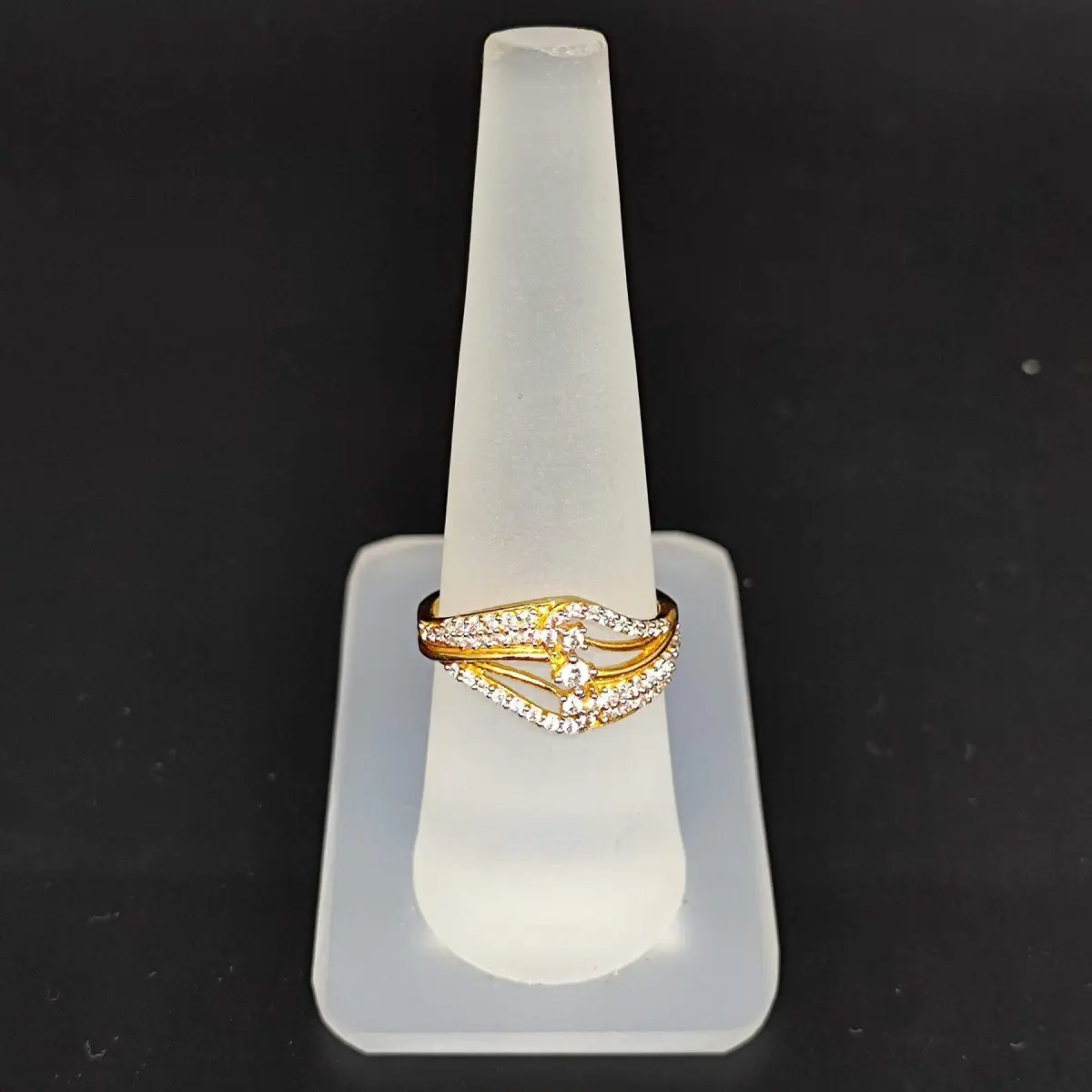 22 Karat Yellow Gold Beautiful Ladies Ring