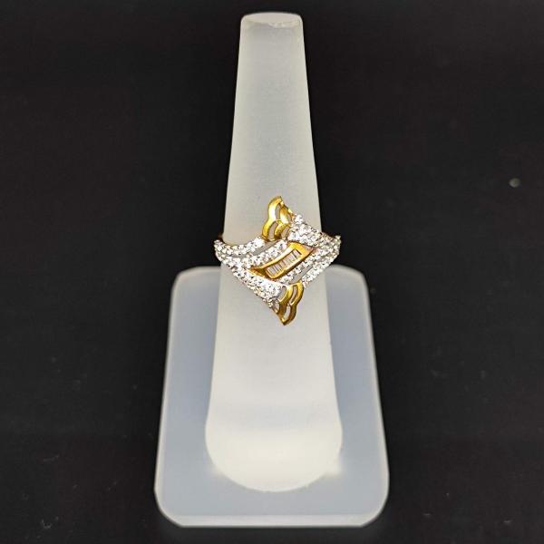 Adorable 22 Karat Yellow Gold Artsy Ring