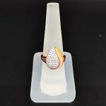 Adorable 22 Karat Yellow Gold Ring Leaf Pattern