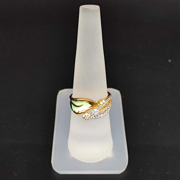 22 Karat Yellow Gold Beautiful Leaf Pattern Ring