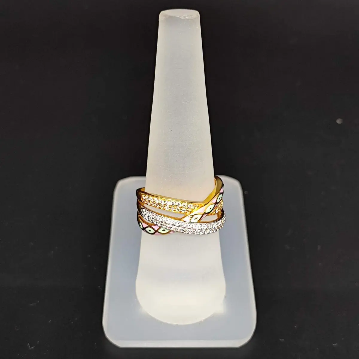 22 Karat Adorable Yellow Gold Ring for Ladies