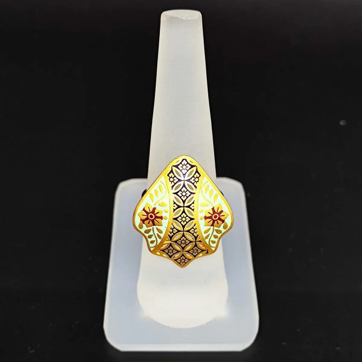 22 Karat Yellow Gold Ladies Ring