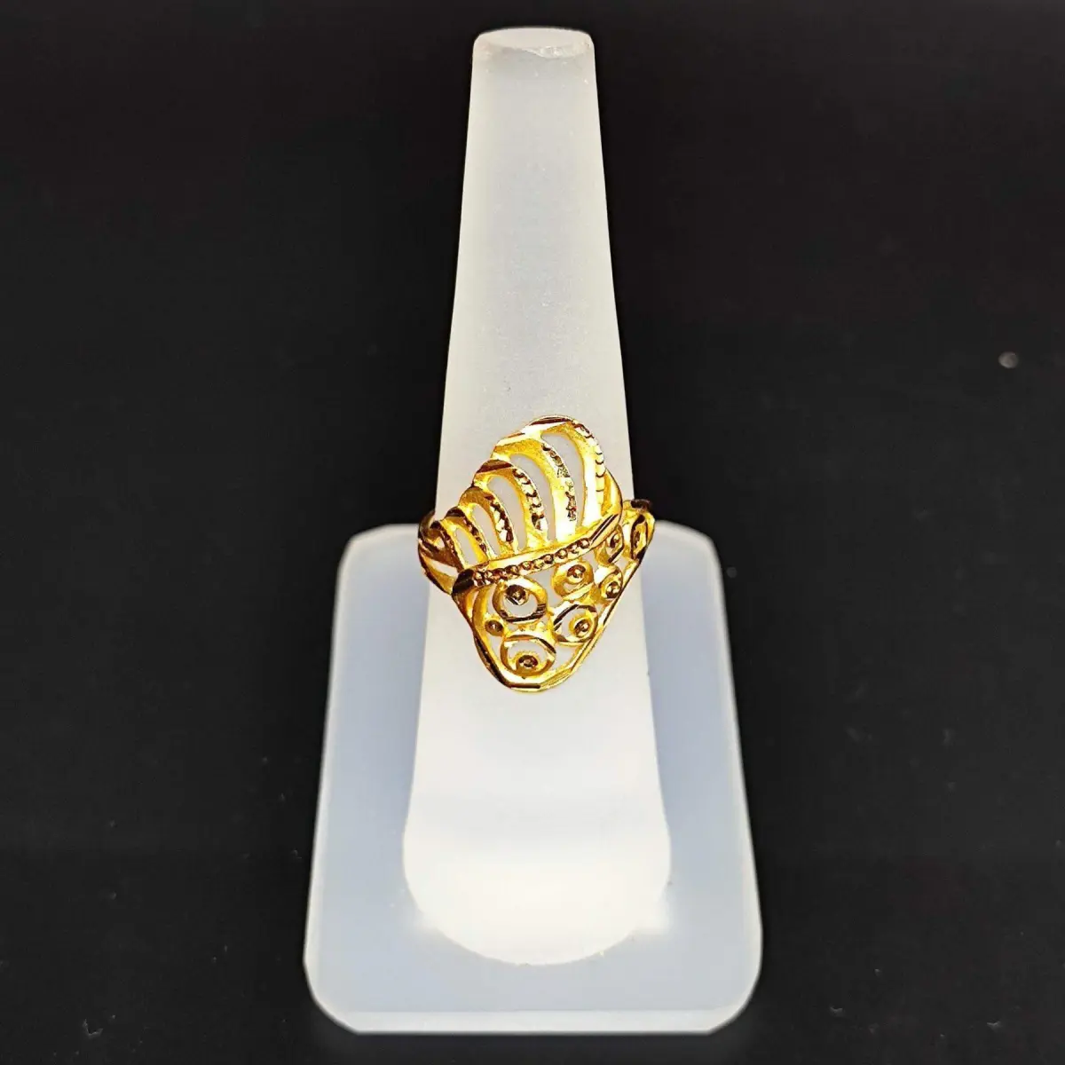 22 Karat Adorable Gold Ladies Ring