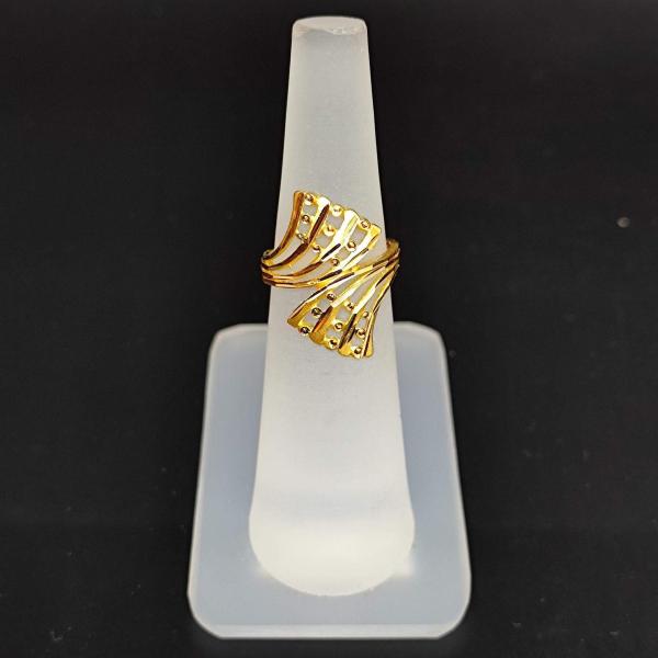 22 Karat Elegant Gold Ring for Ladies