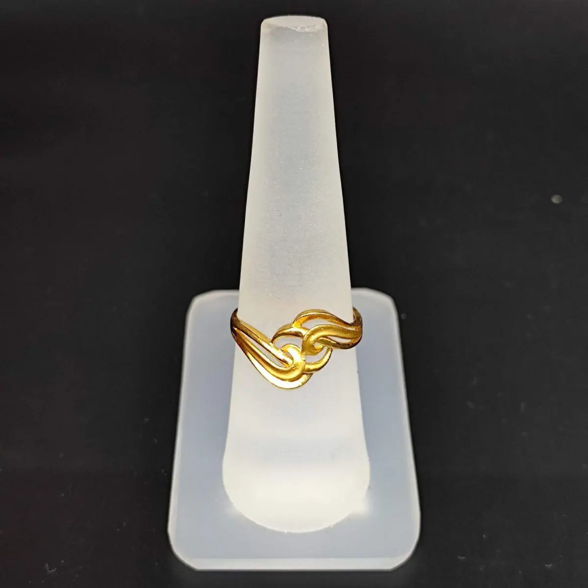 22 Karat Yellow Gold Ladies Ring with Beautiful Design