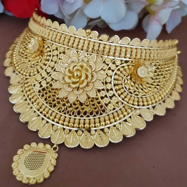 Gold Choker Only in Plain Gold  916 Hallmarked with Flowers and Designs