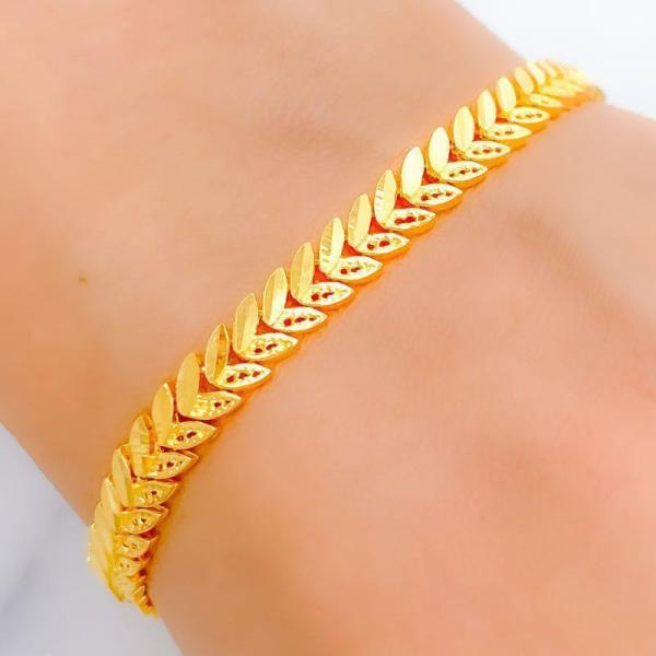 Chic Leaf Bracelet