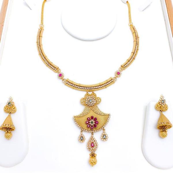 Regal Hanging Ruby Set