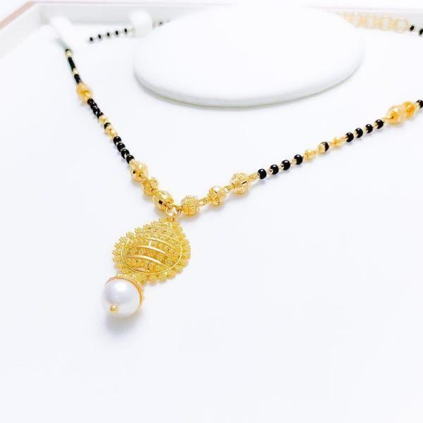 Elegant Reflective Pearl Drop Mangalsutra