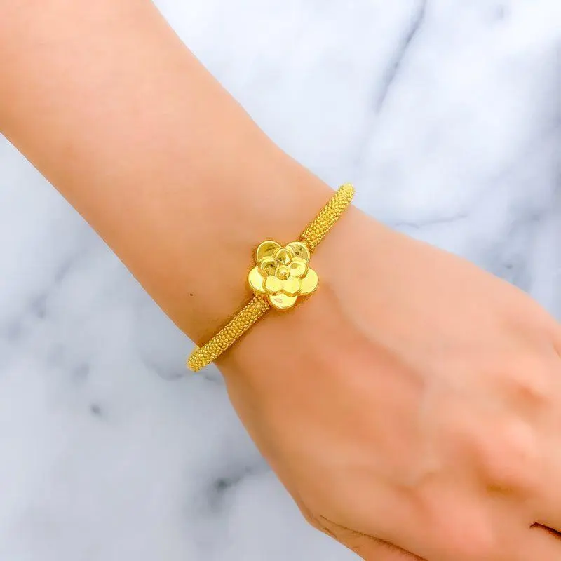 Glossy Floral Bangle Bracelet