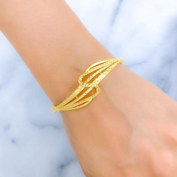 Chic S Wave Bangle Bracelet