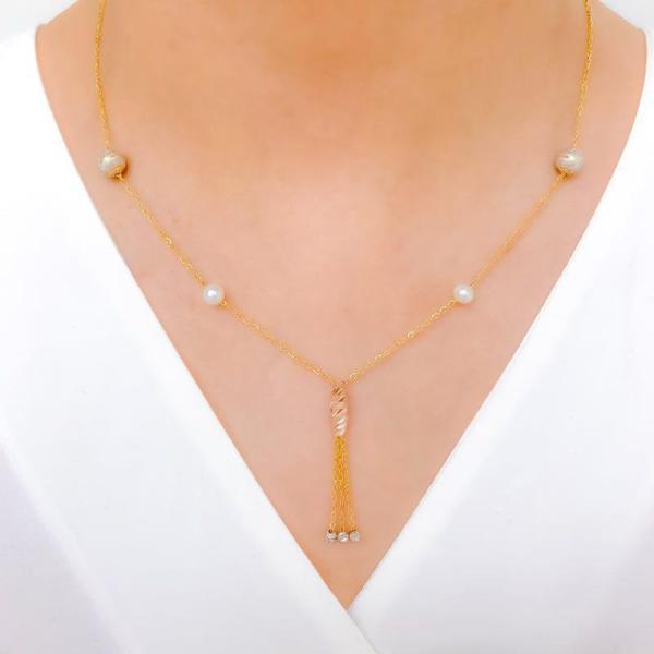 Graceful Rose Gold Necklace w/ Pearl