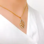Unique Checquered Diamond Pendant Set