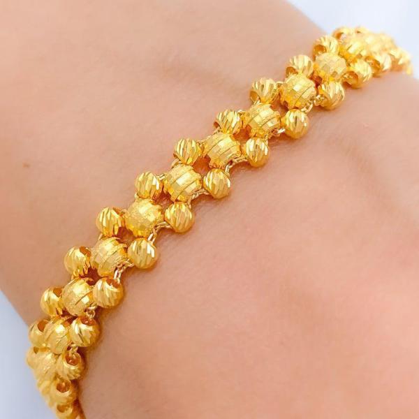 Bold Interlinked Ball Bracelet