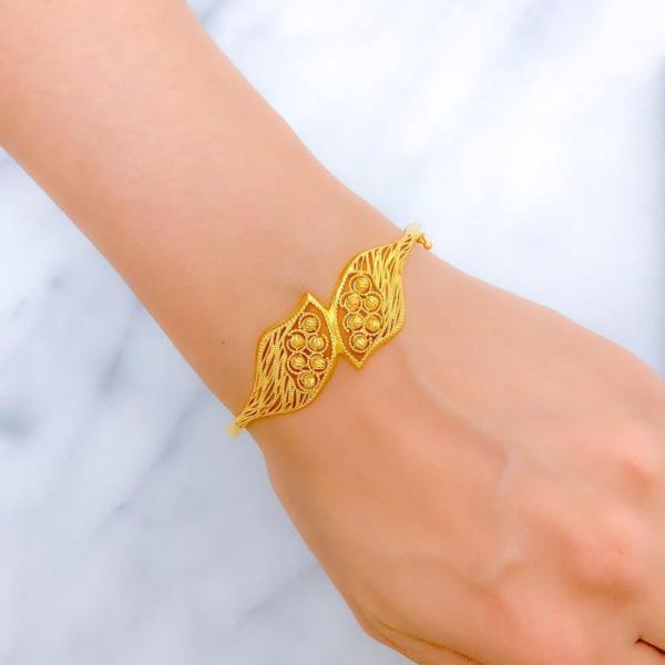 Impressive Evergreen Leaf Bangle Bracelet