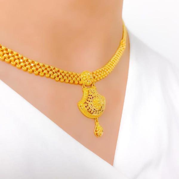 Classic Interlinked Floral Necklace Set