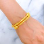 Dressy Detailed Screw Bangle