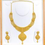 Stately Paisley Necklace Set