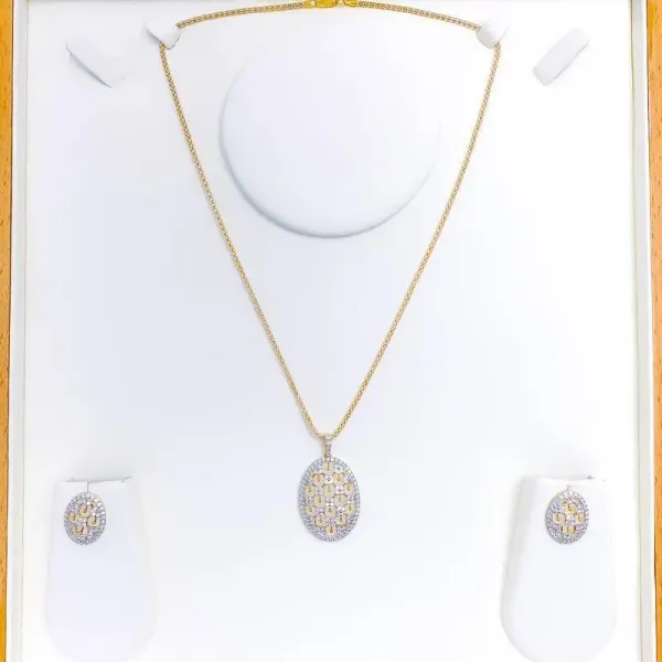 Unique Checquered Diamond Pendant Set