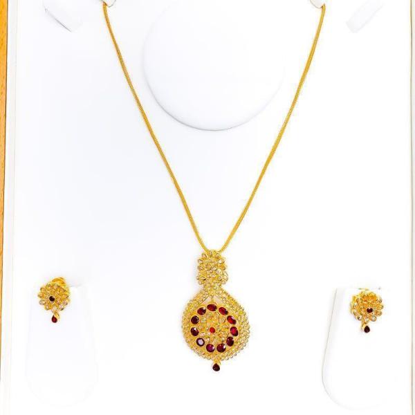 Classy Flower Polki Diamond Pendant Set