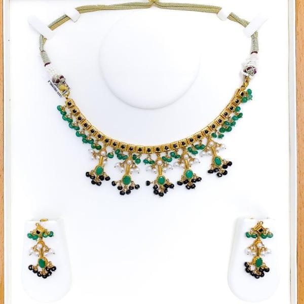 Extravagant Hanging Emerald Necklace Set