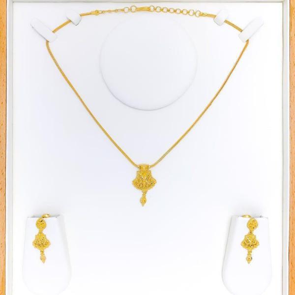 Petite Fancy Necklace Set