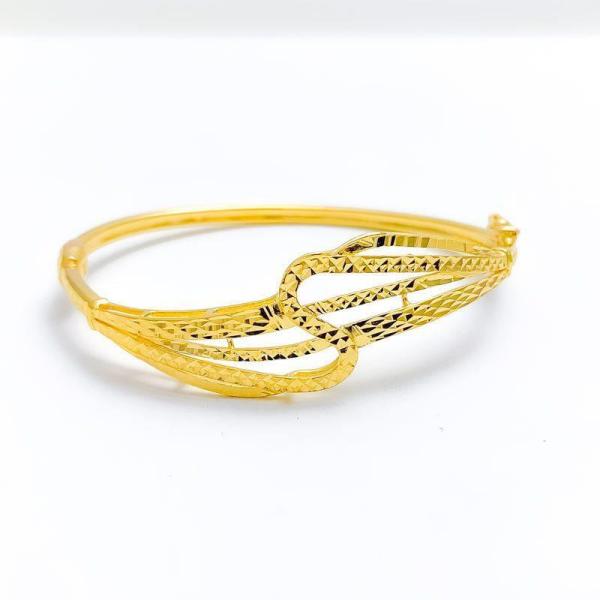 Chic S Wave Bangle Bracelet