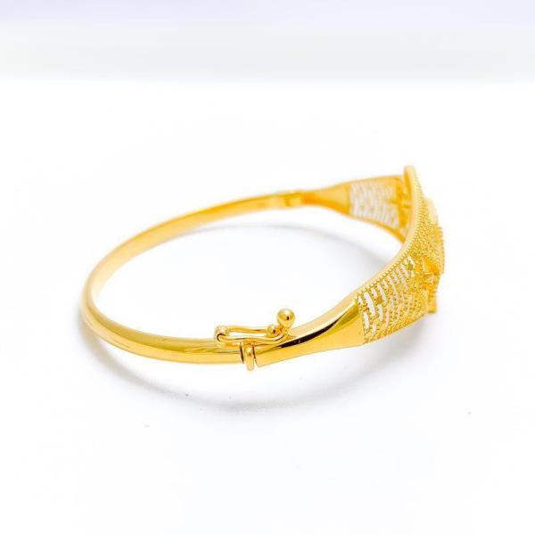 Intricate Striped Jali Bangle Bracelet